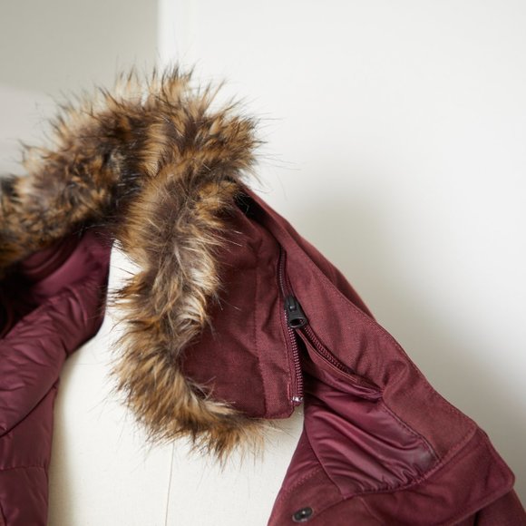 The North Face Women's Arctic Winter Parka | Red-Brown Micro Herringbone - Picture 9 of 14